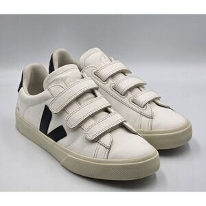 VEJA Recife Womens 9 White Black Leather Strap Sneakers Retro Casual Shoe